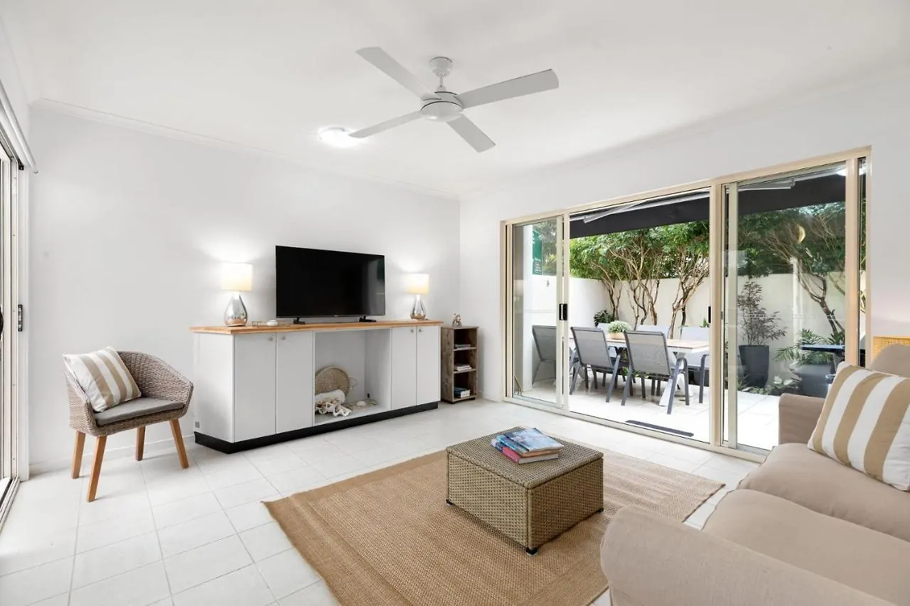 5 The Courtyards Townhouse Close To Beach And Shops Sunshine Beach